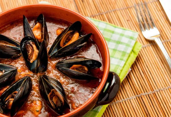 mejillones en salsa marinera