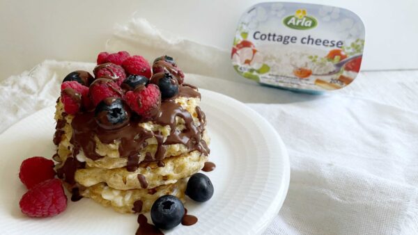 TORTITAS ALTAS EN PROTEÍNA CON QUESO ARLA COTTAGE